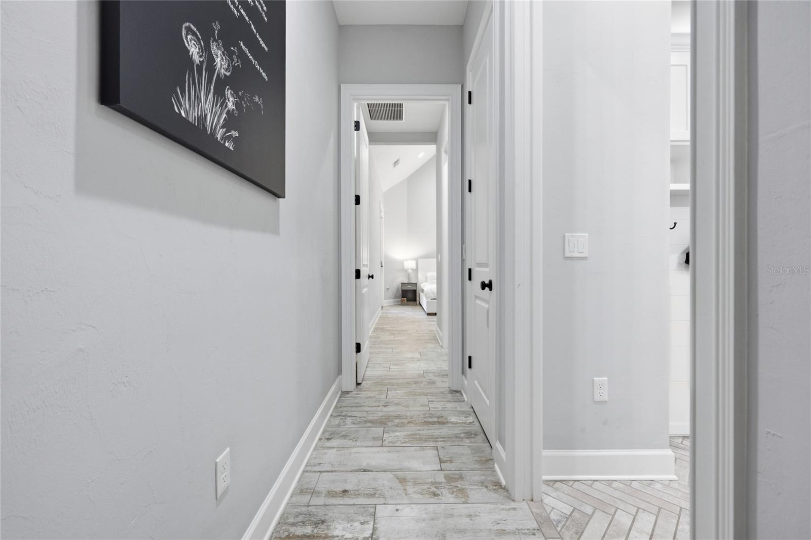 GLORIAS WAY - Residential