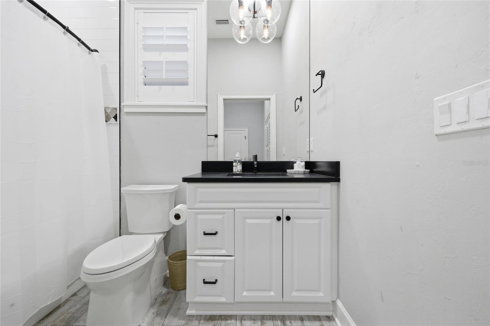 GLORIAS WAY - Residential