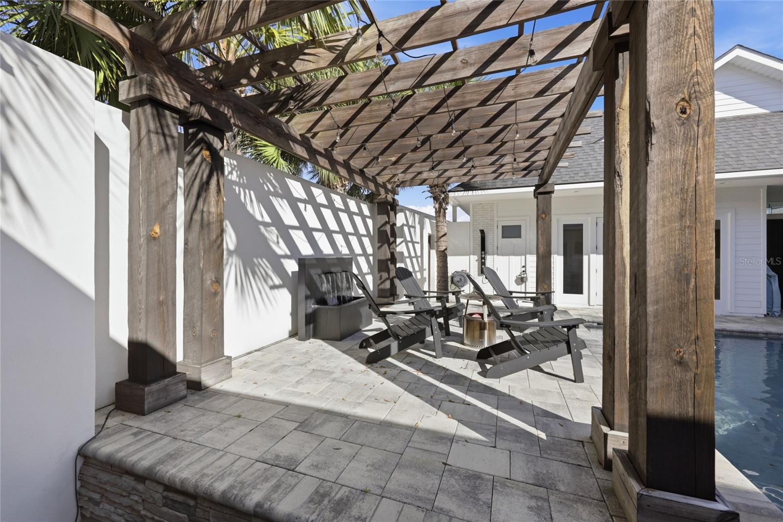 GLORIAS WAY - Residential