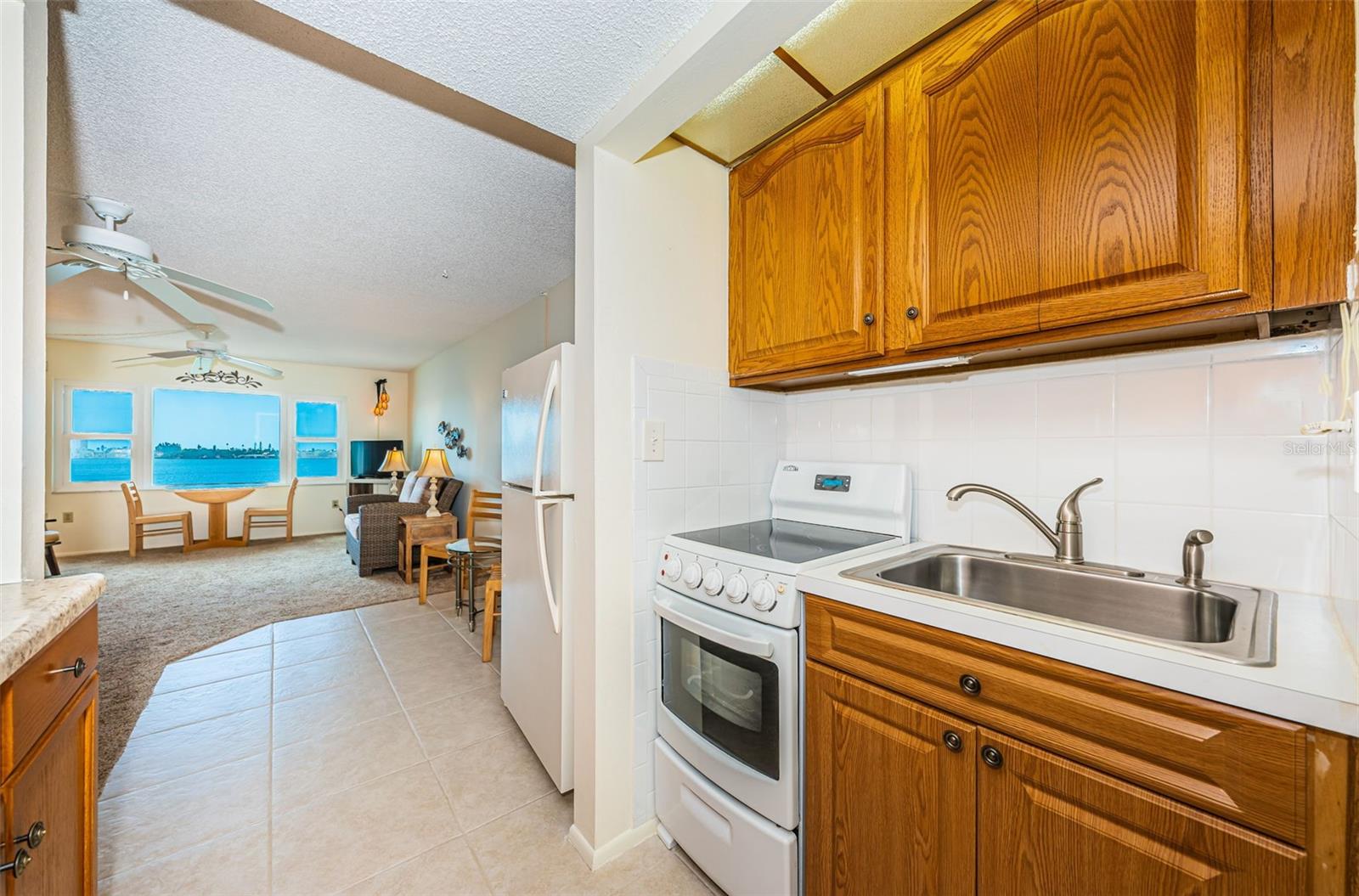 LEXINGTON TOWERS CONDO - Residential