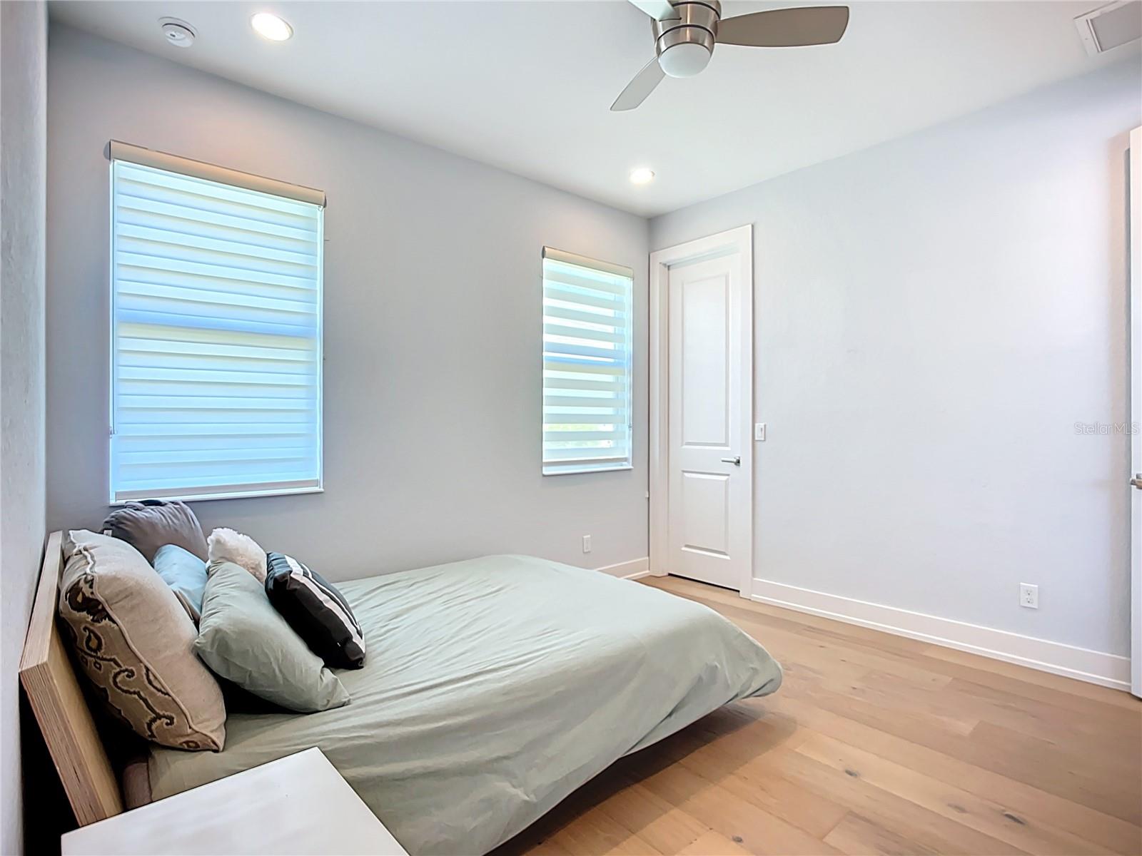 ISLES AT LAKEWOOD RANCH - Residential