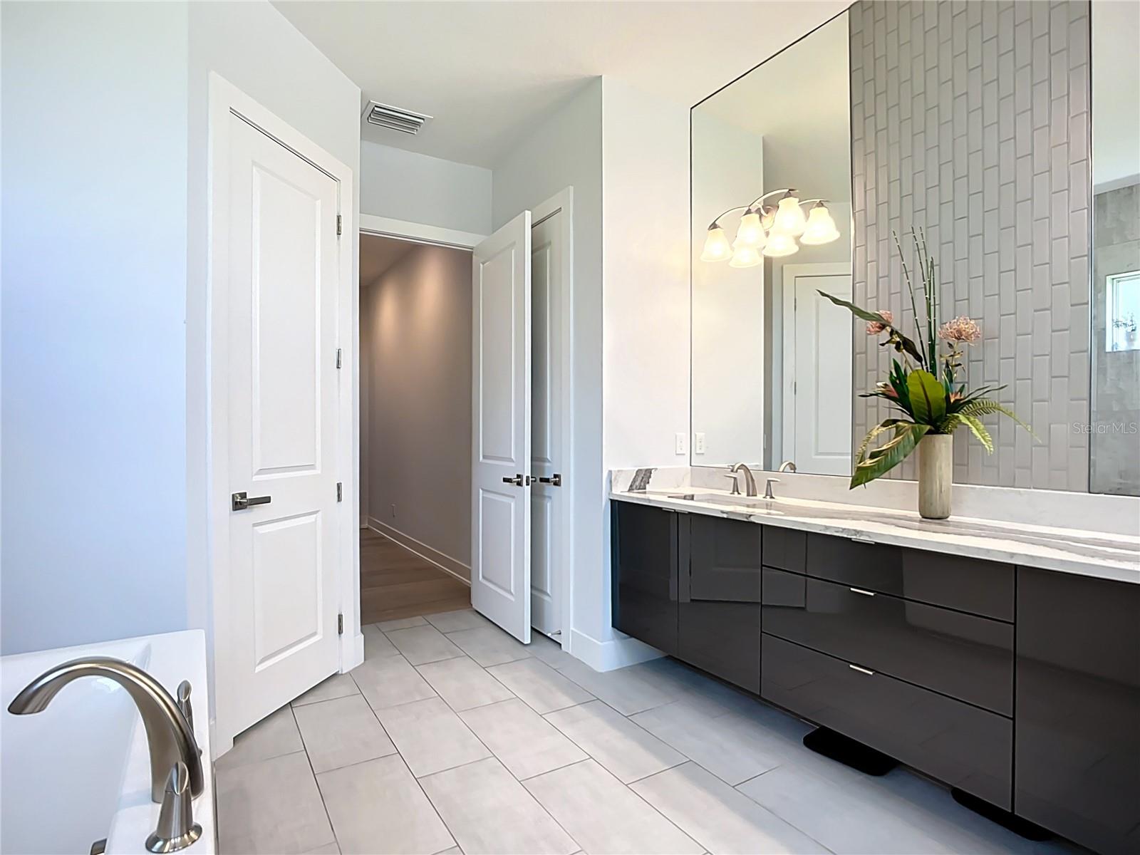 ISLES AT LAKEWOOD RANCH - Residential