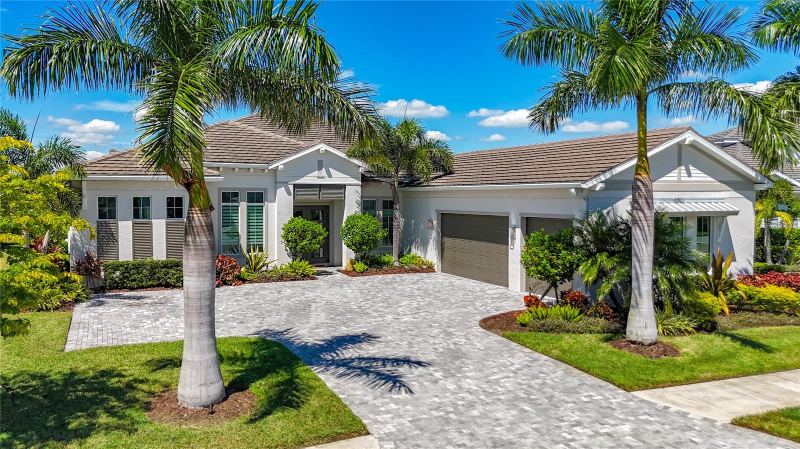 8343 REDONDA LOOP