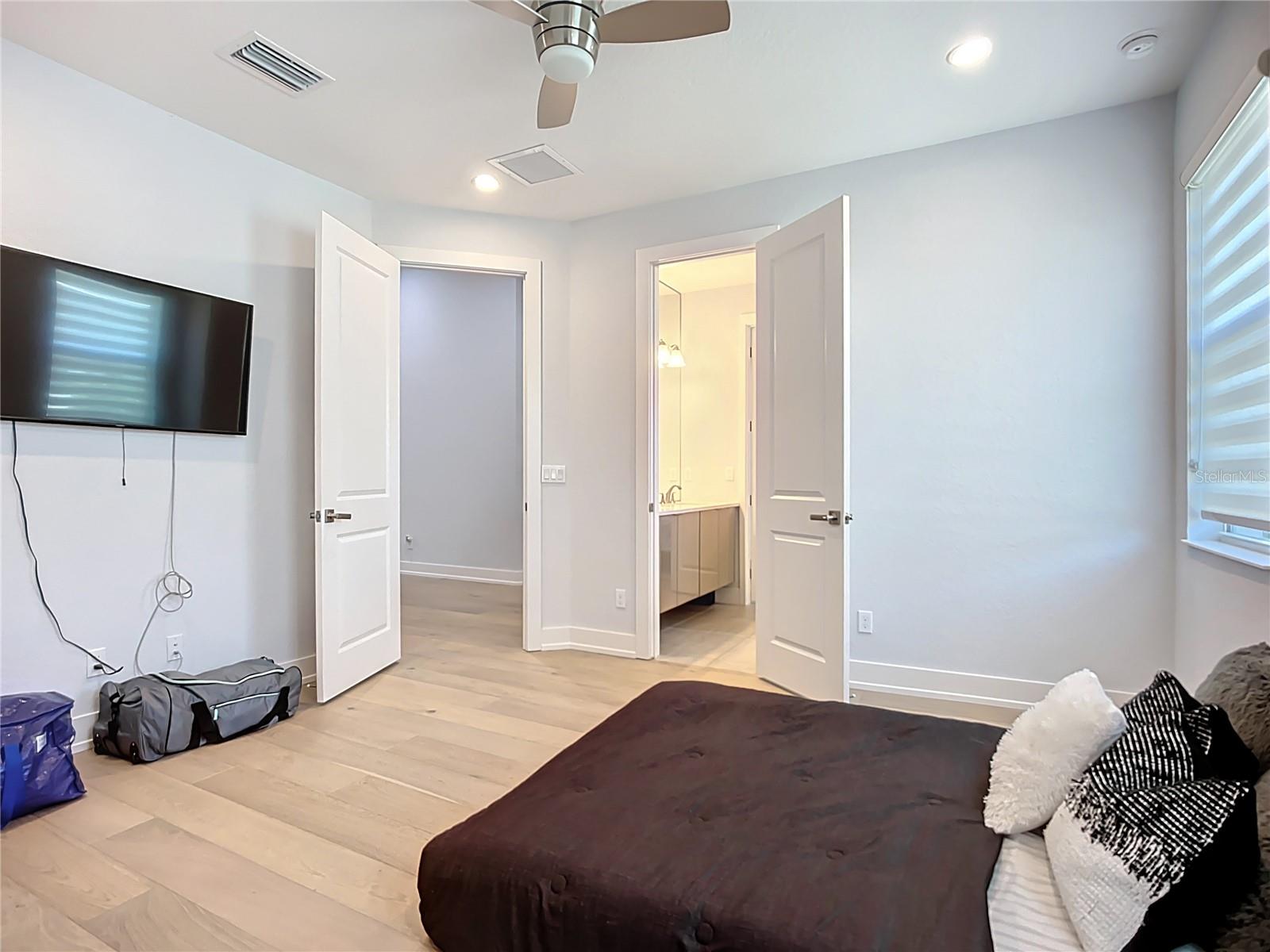 ISLES AT LAKEWOOD RANCH - Residential