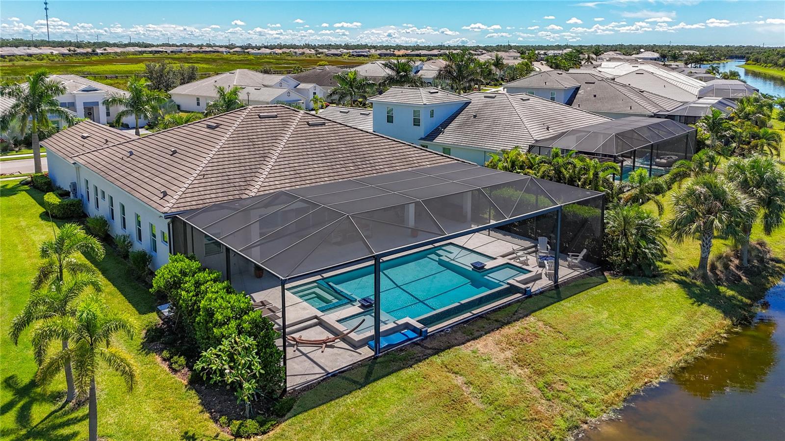 ISLES AT LAKEWOOD RANCH - Residential
