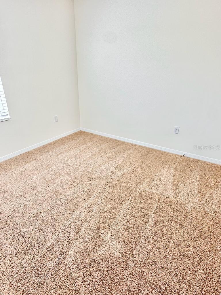 PRAIRIE OAKS - Residential Lease