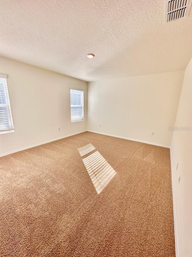 PRAIRIE OAKS - Residential Lease