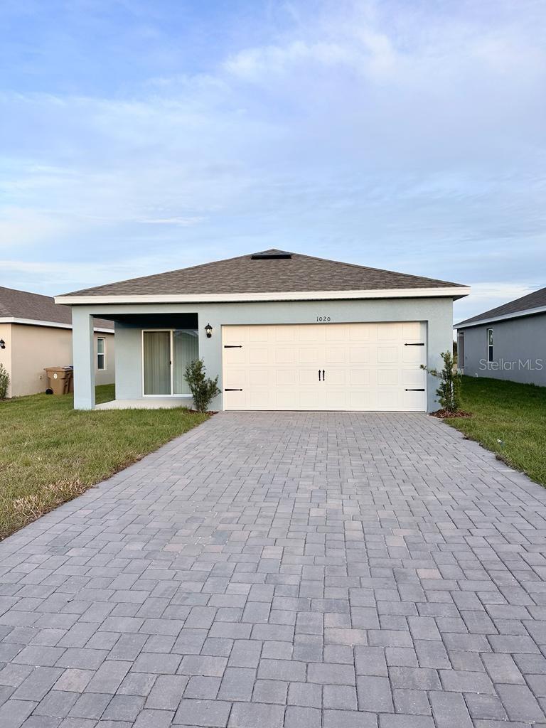 PRAIRIE OAKS - Residential Lease