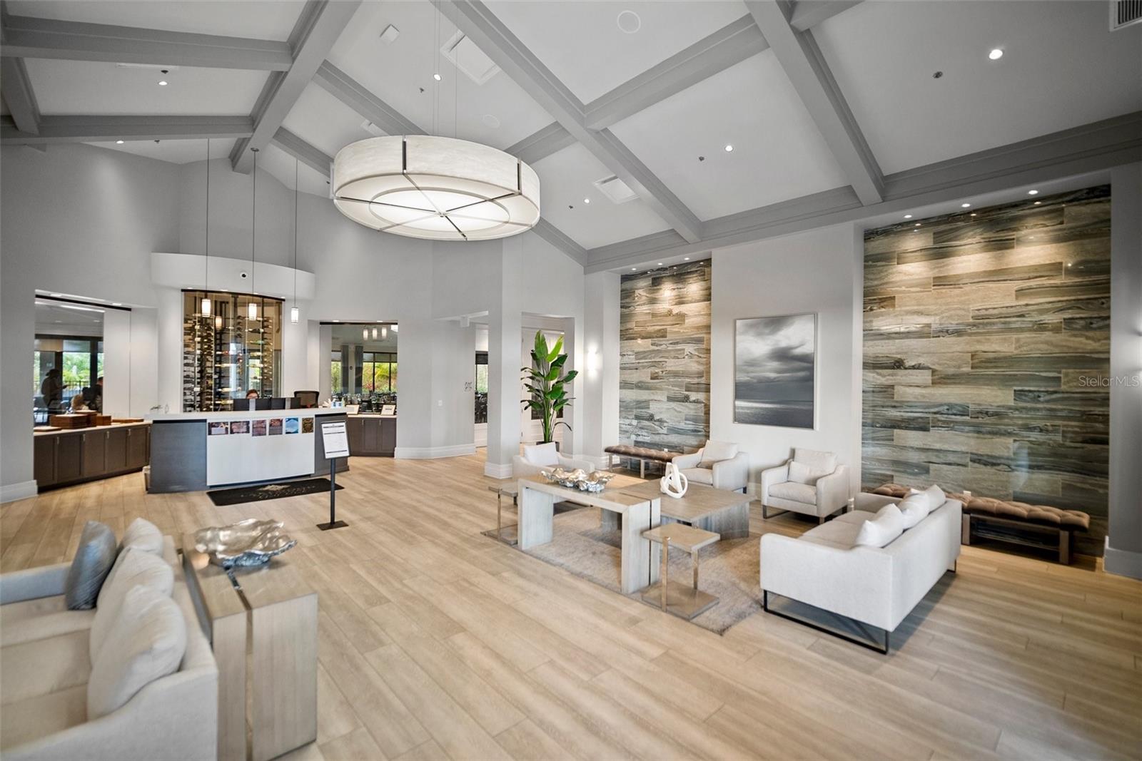 LAKEWOOD NATIONAL GOLF CULB PH II - Residential