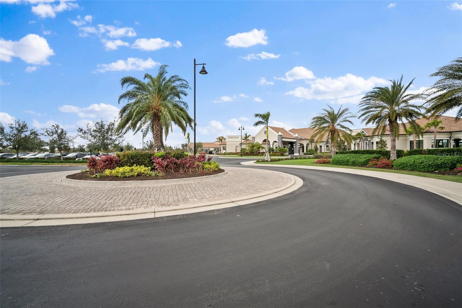 LAKEWOOD NATIONAL GOLF CULB PH II - Residential