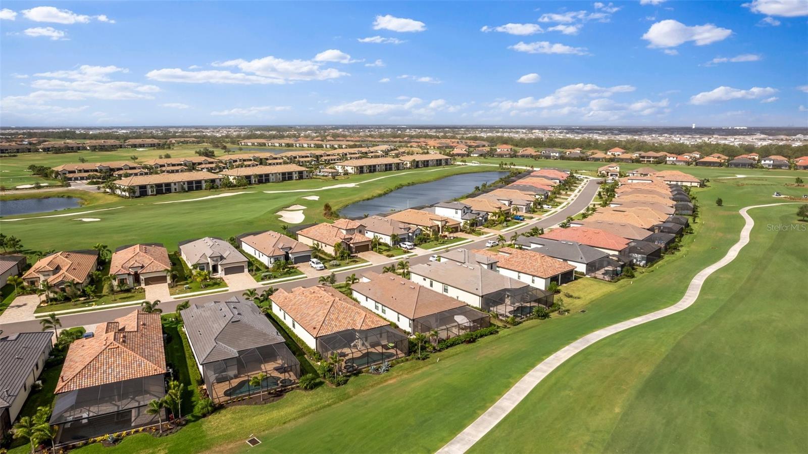 LAKEWOOD NATIONAL GOLF CULB PH II - Residential