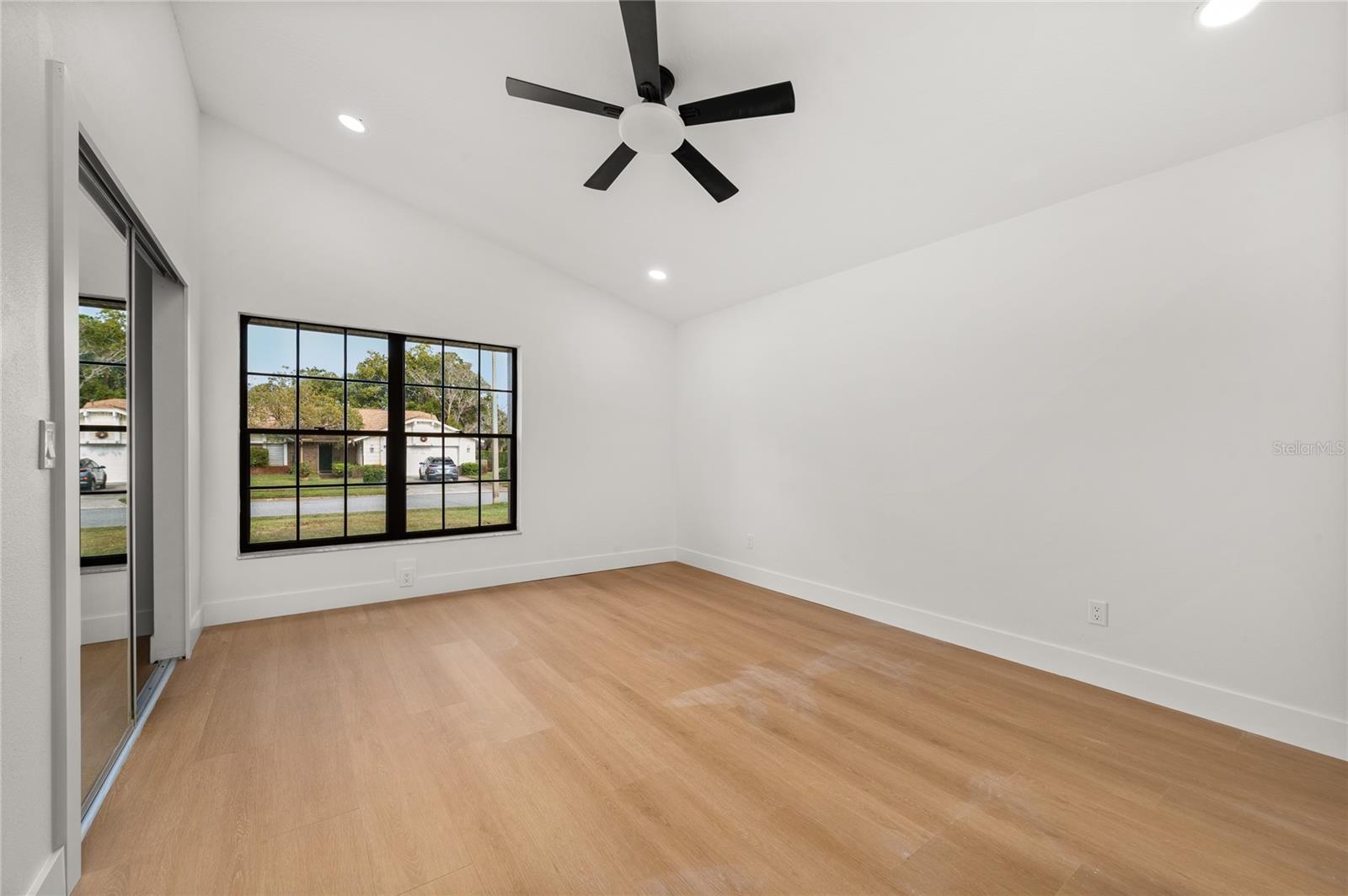 TUSKAWILLA POINT - Residential