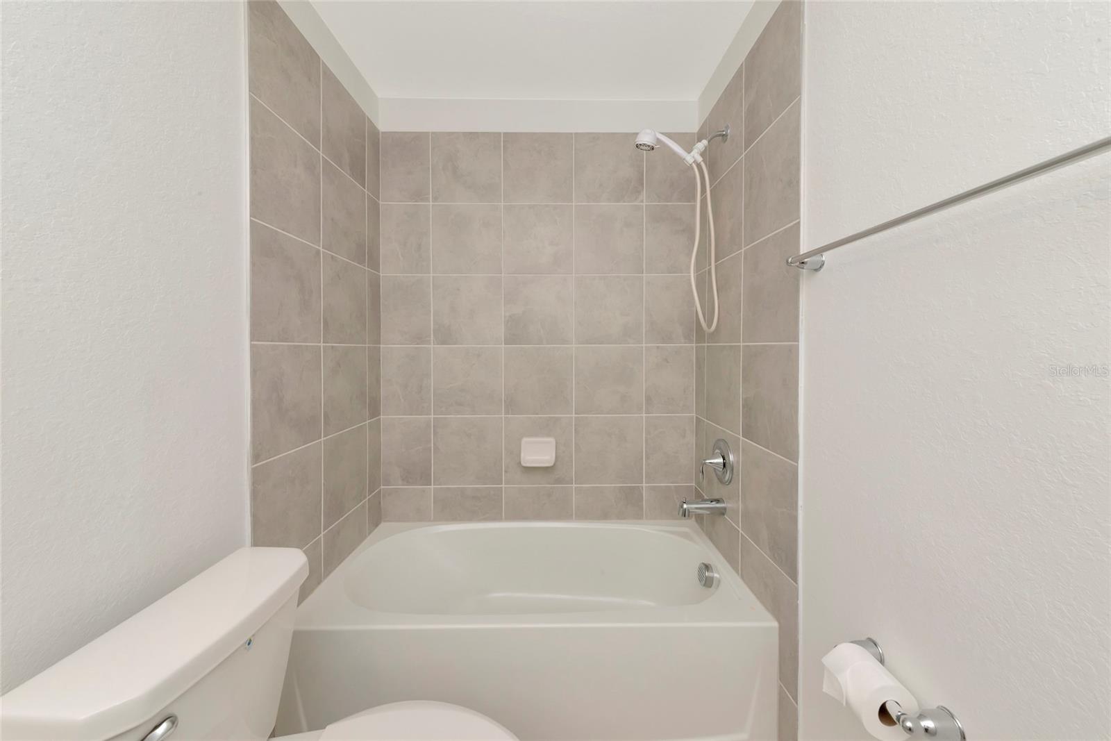 LAKEWOOD NATIONAL PH II - Residential