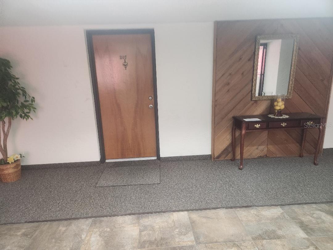 2587 COUNTRYSIDE BOULEVARD 6207