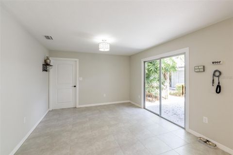 Tiny photo for 5002 SE 7 Place, Ocala, FL 34471 (MLS # OM720582)