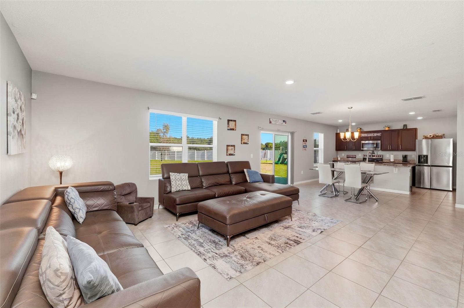 SUMMERVIEW - Residential