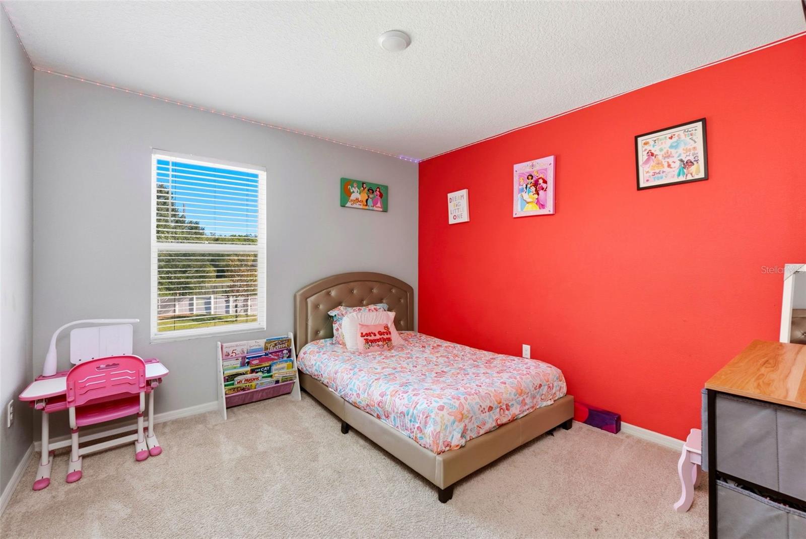 SUMMERVIEW - Residential