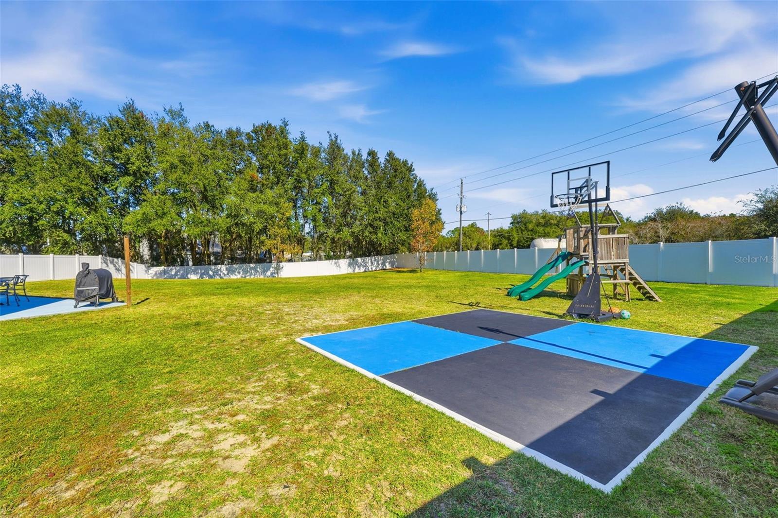 SUMMERVIEW - Residential