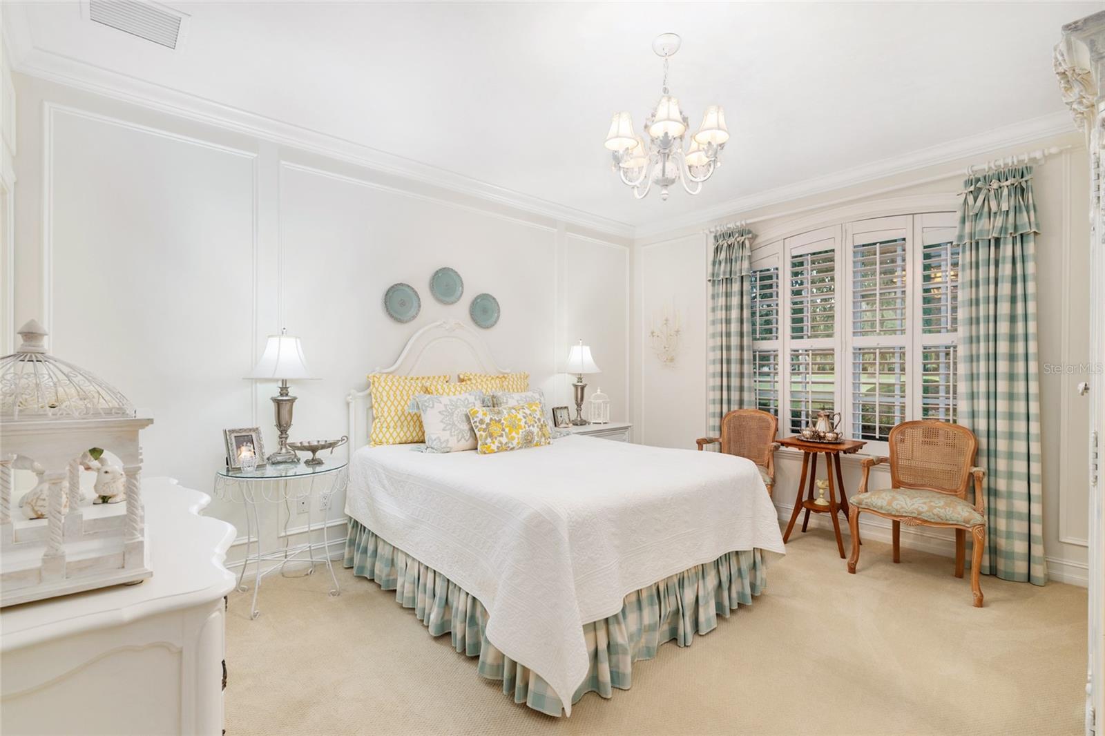 CLINCH GRANT D L OR WALLS TR - Residential