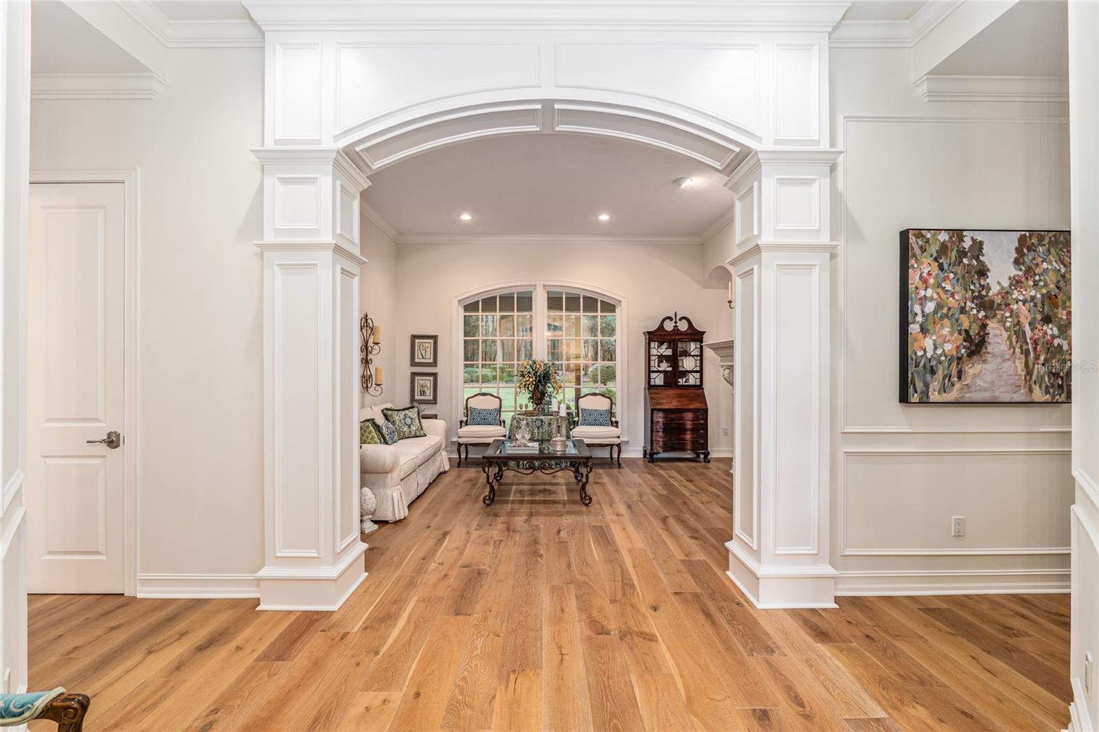 CLINCH GRANT D L OR WALLS TR - Residential