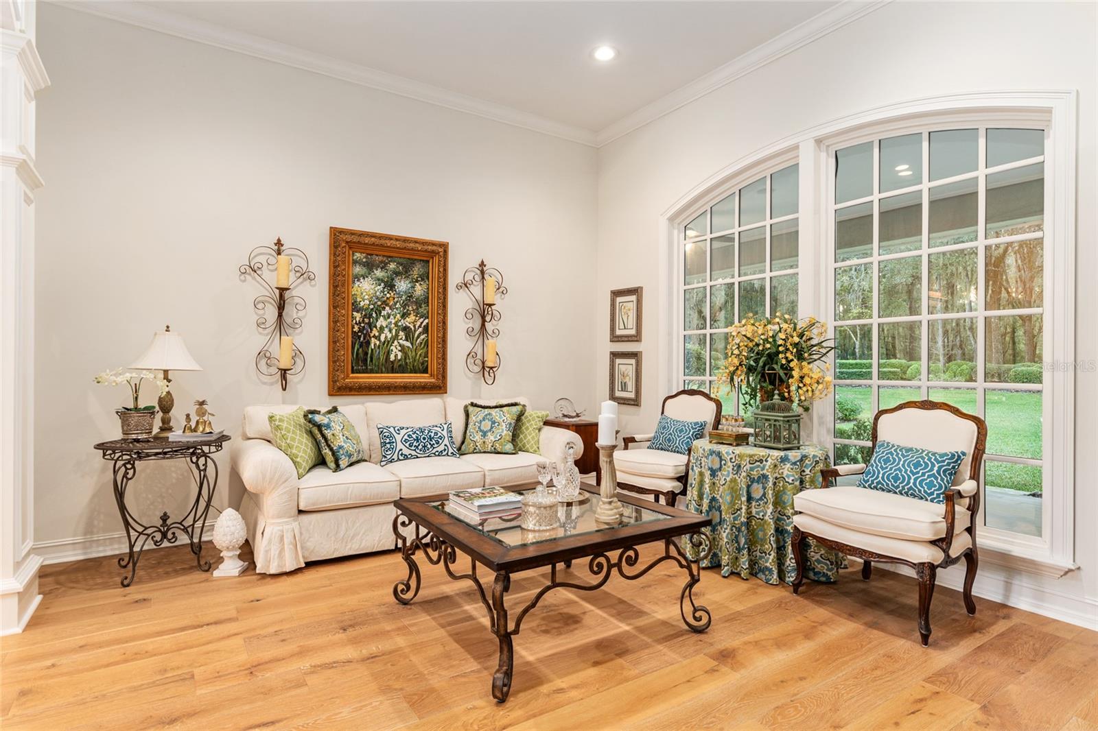 CLINCH GRANT D L OR WALLS TR - Residential