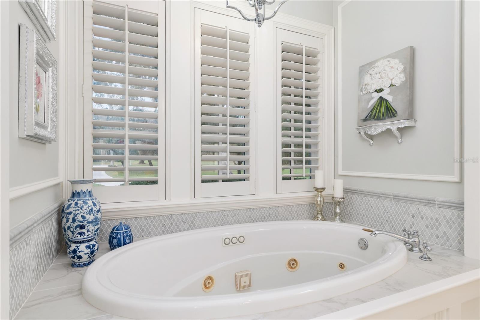 CLINCH GRANT D L OR WALLS TR - Residential