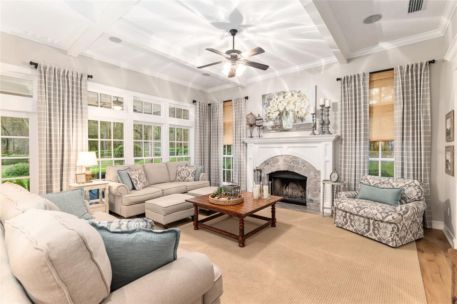 CLINCH GRANT D L OR WALLS TR - Residential