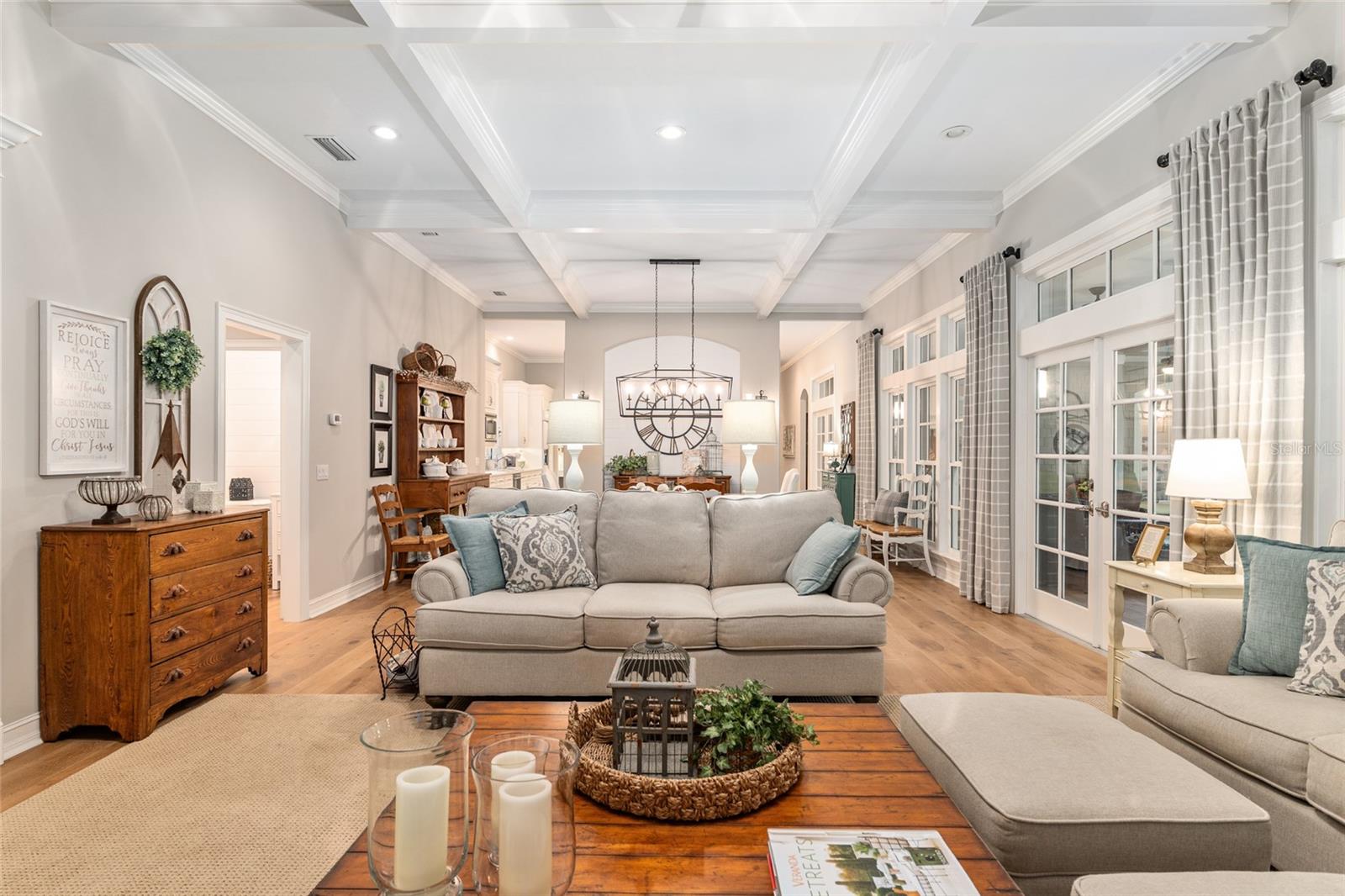 CLINCH GRANT D L OR WALLS TR - Residential