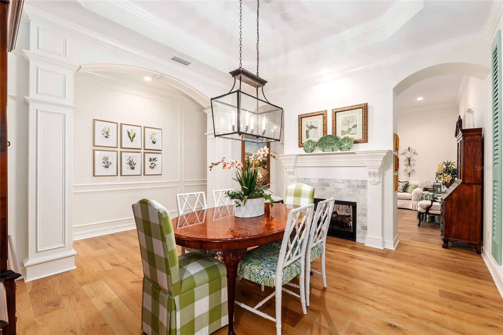 CLINCH GRANT D L OR WALLS TR - Residential