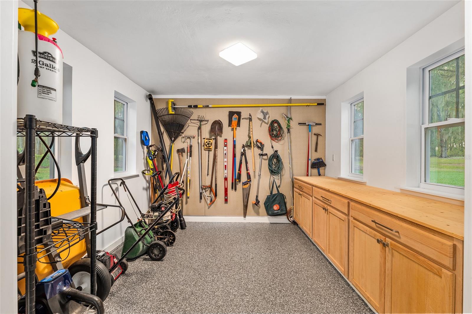 CLINCH GRANT D L OR WALLS TR - Residential