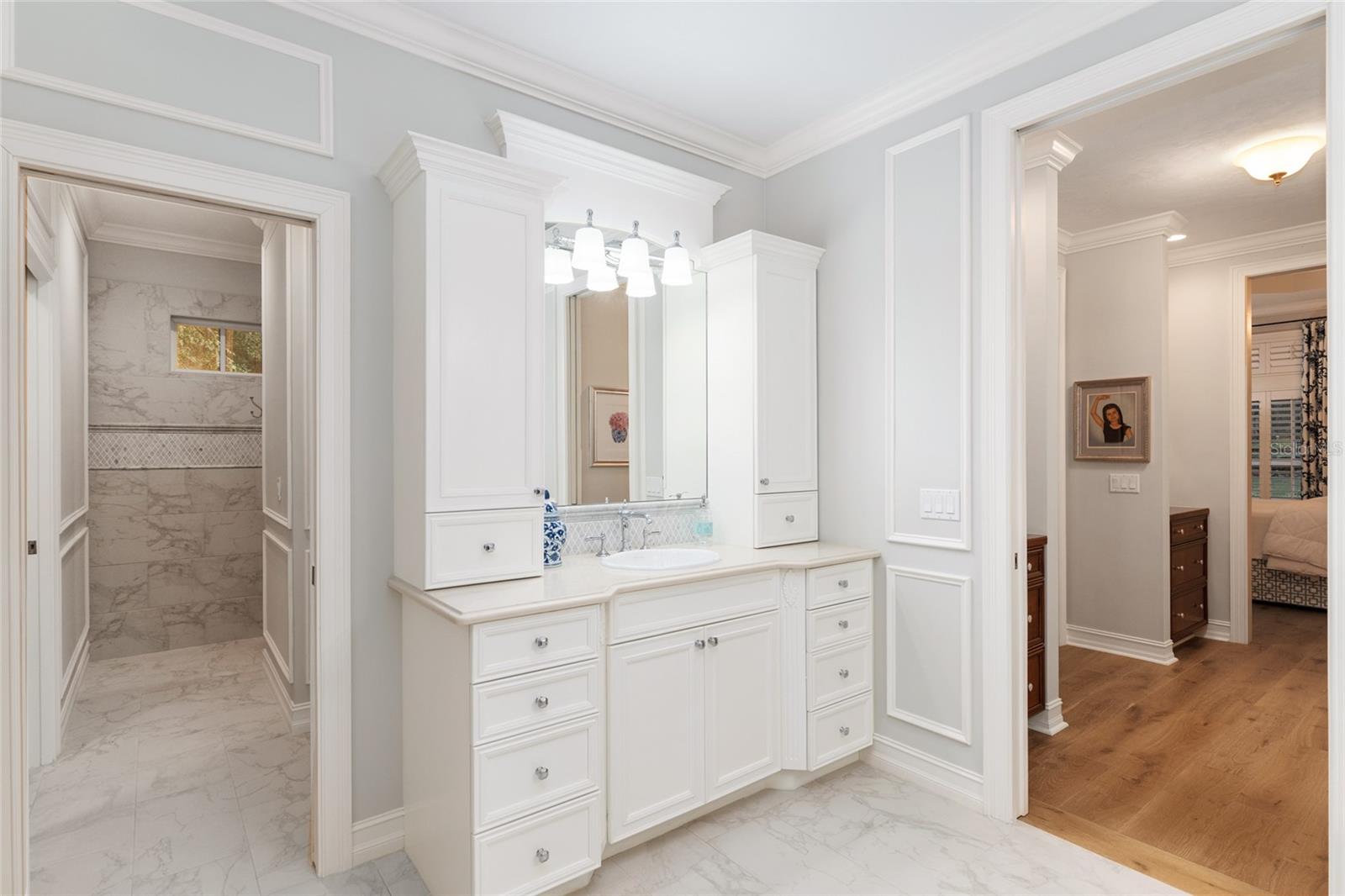 CLINCH GRANT D L OR WALLS TR - Residential