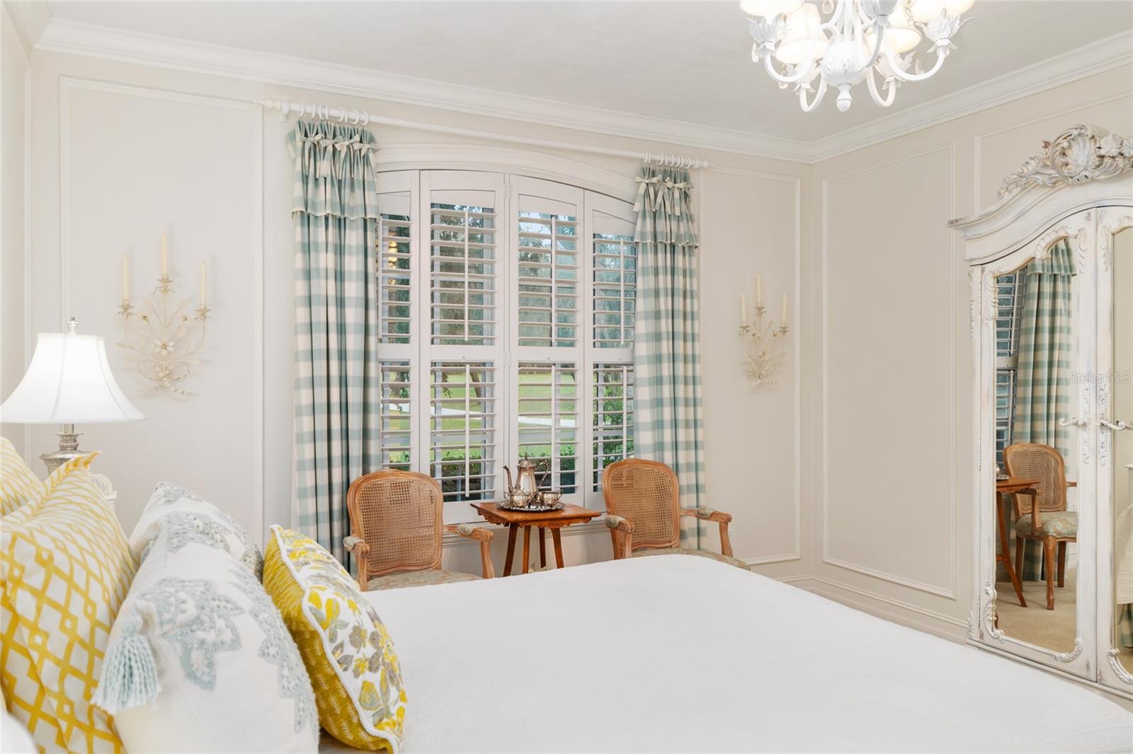 CLINCH GRANT D L OR WALLS TR - Residential