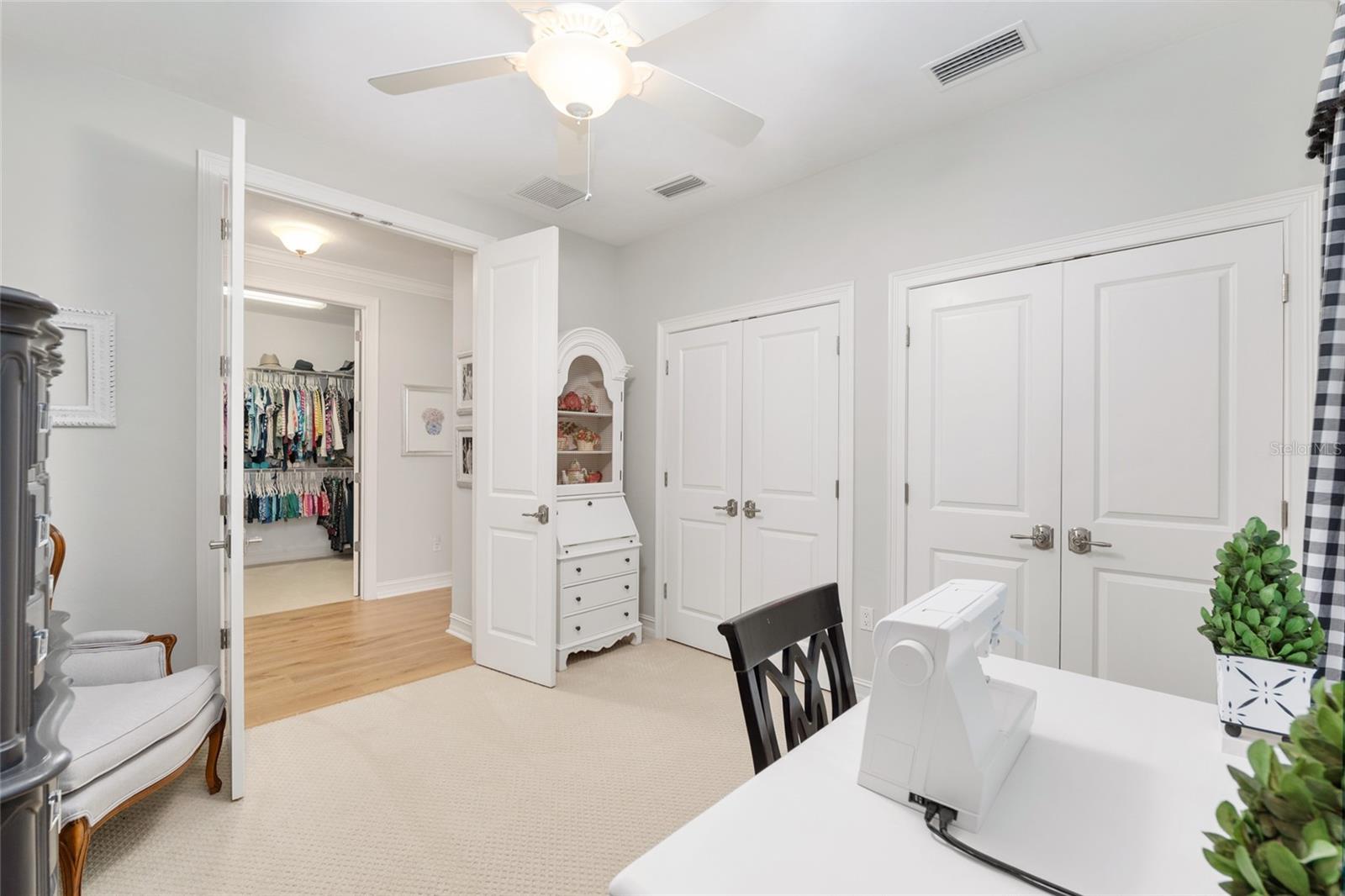 CLINCH GRANT D L OR WALLS TR - Residential