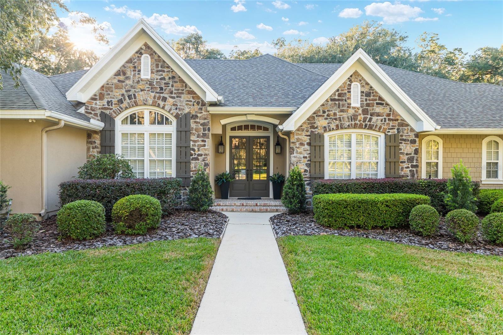 CLINCH GRANT D L OR WALLS TR - Residential