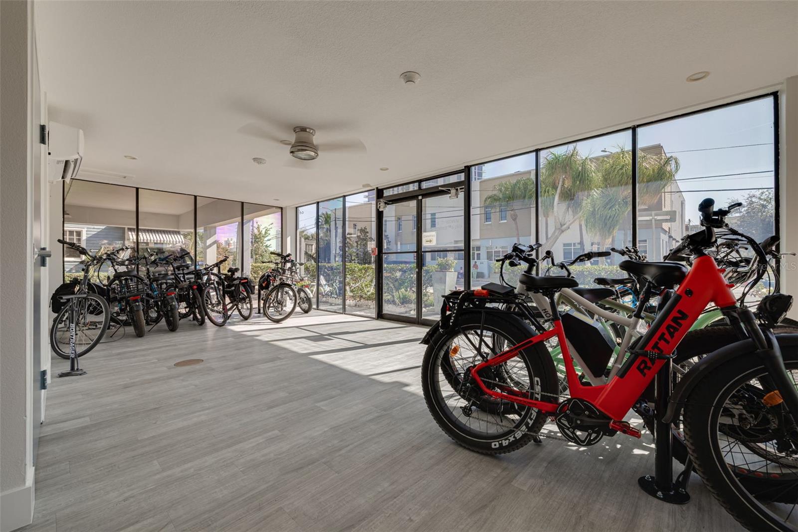 SUNCOAST TOWERS APTS CO-OP - Residential