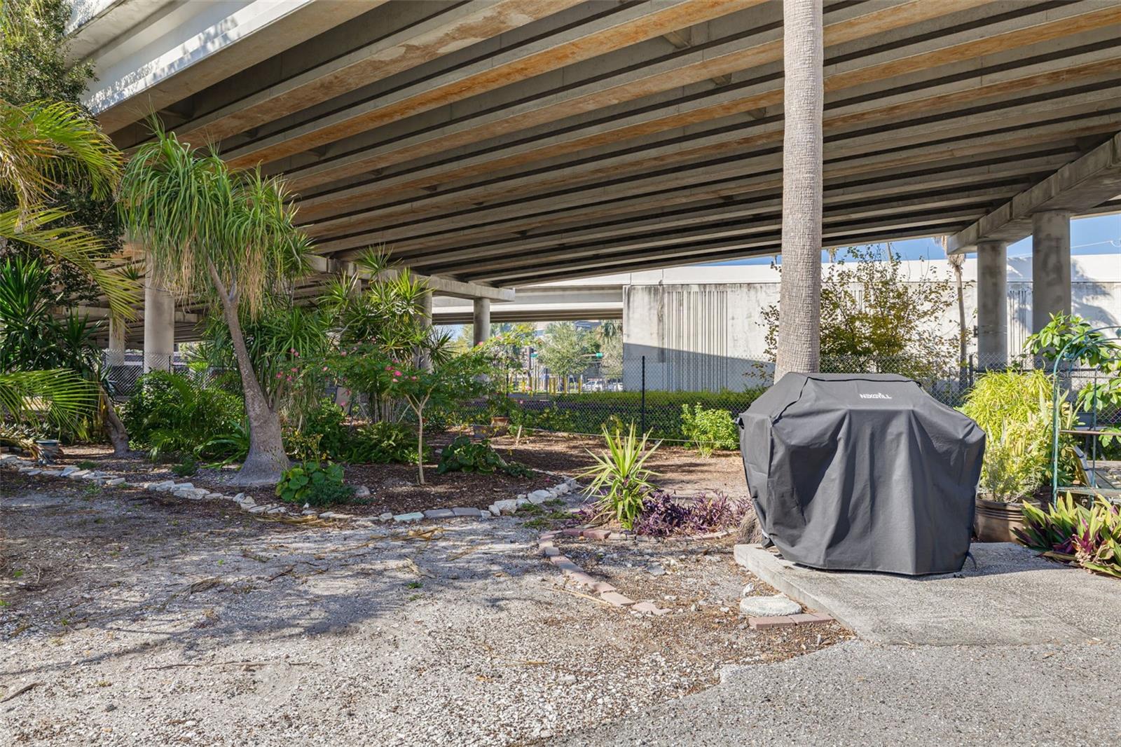 SUNCOAST TOWERS APTS CO-OP - Residential