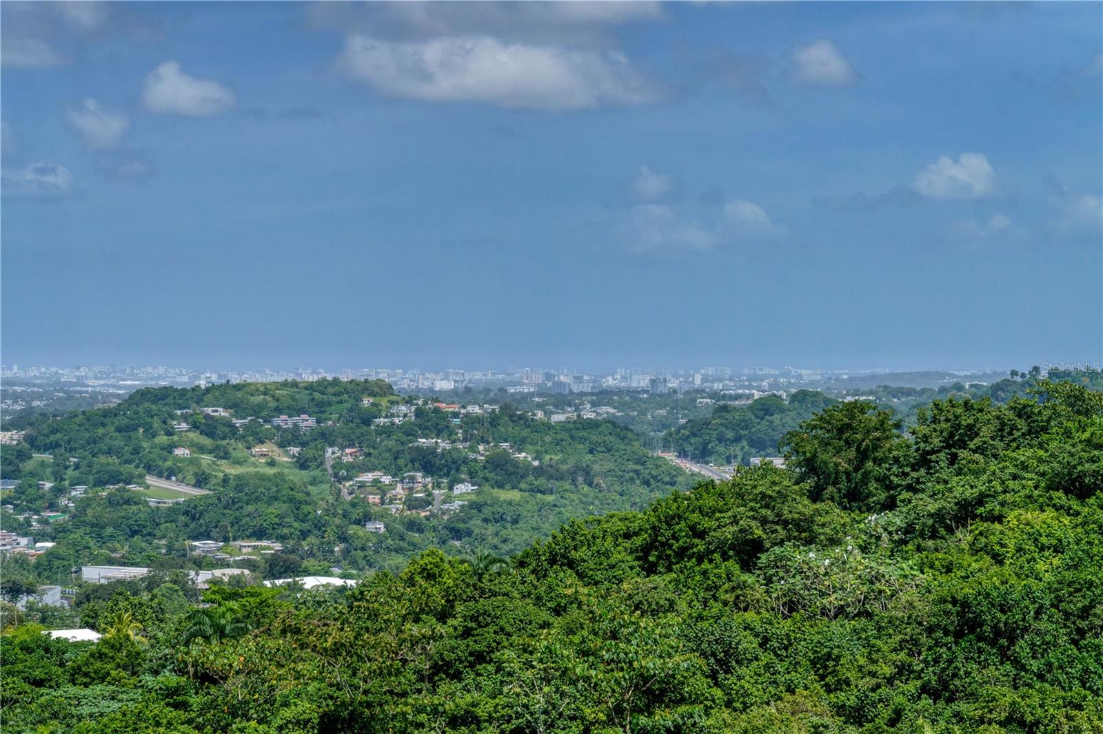 VALLE ESCONDIDO - Residential