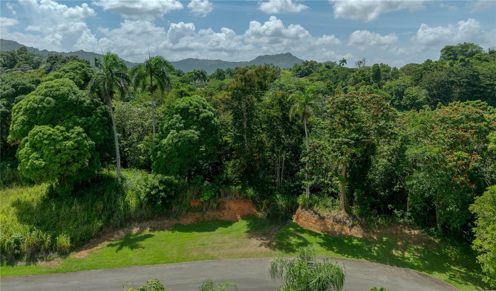 VALLE ESCONDIDO - Residential