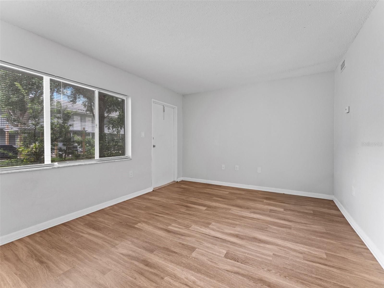 PARKLANE CONDO - Residential Income