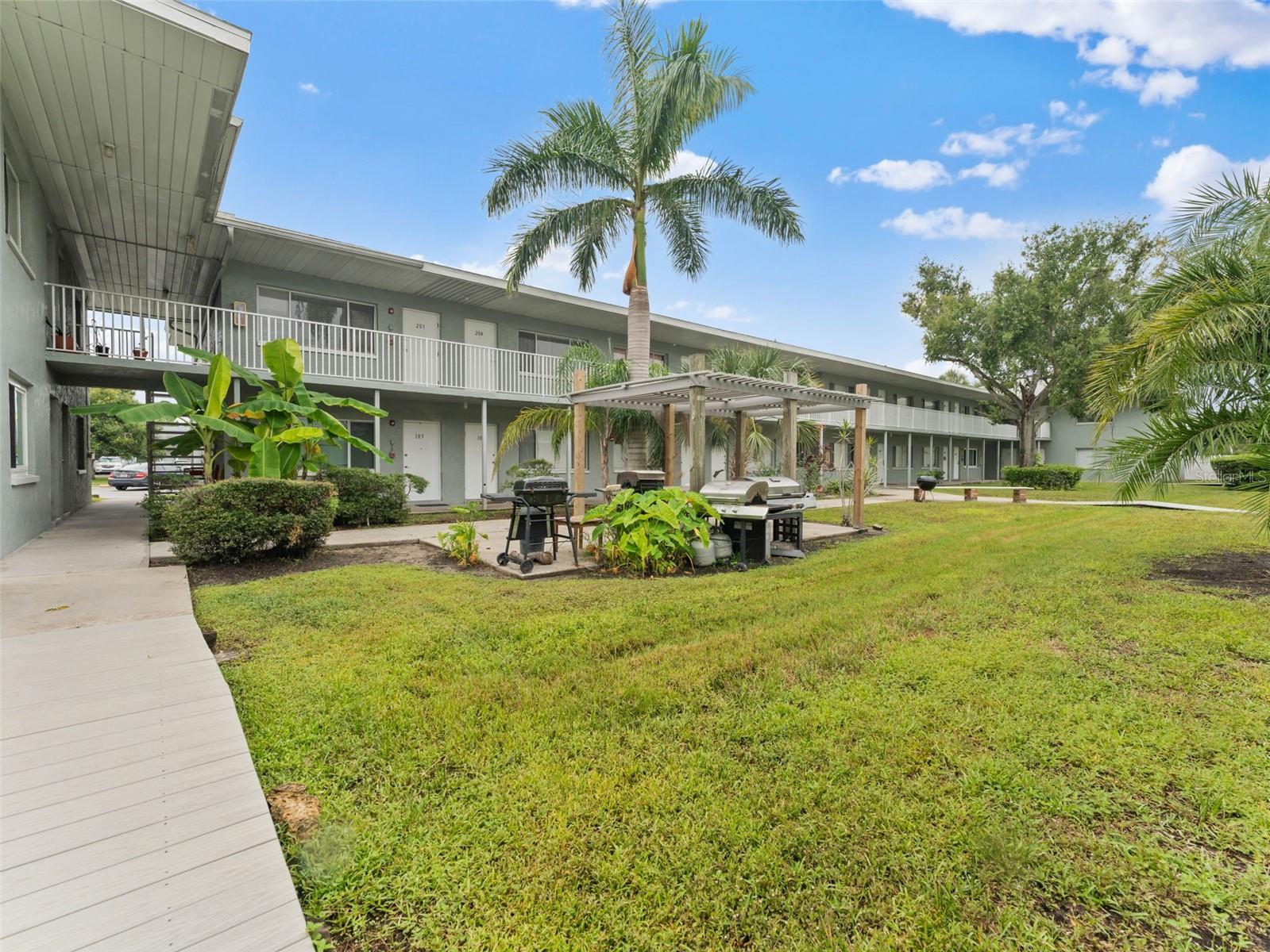 PARKLANE CONDO - Residential Income