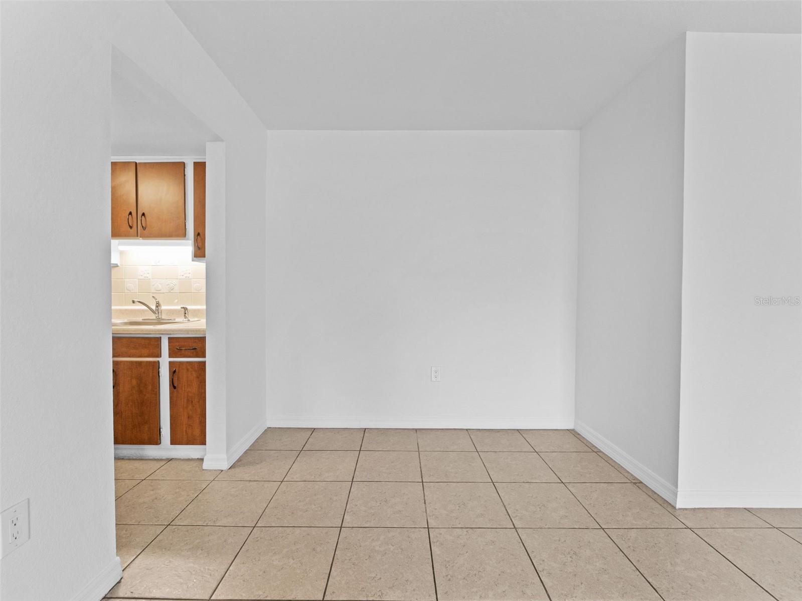 PARKLANE CONDO - Residential Income