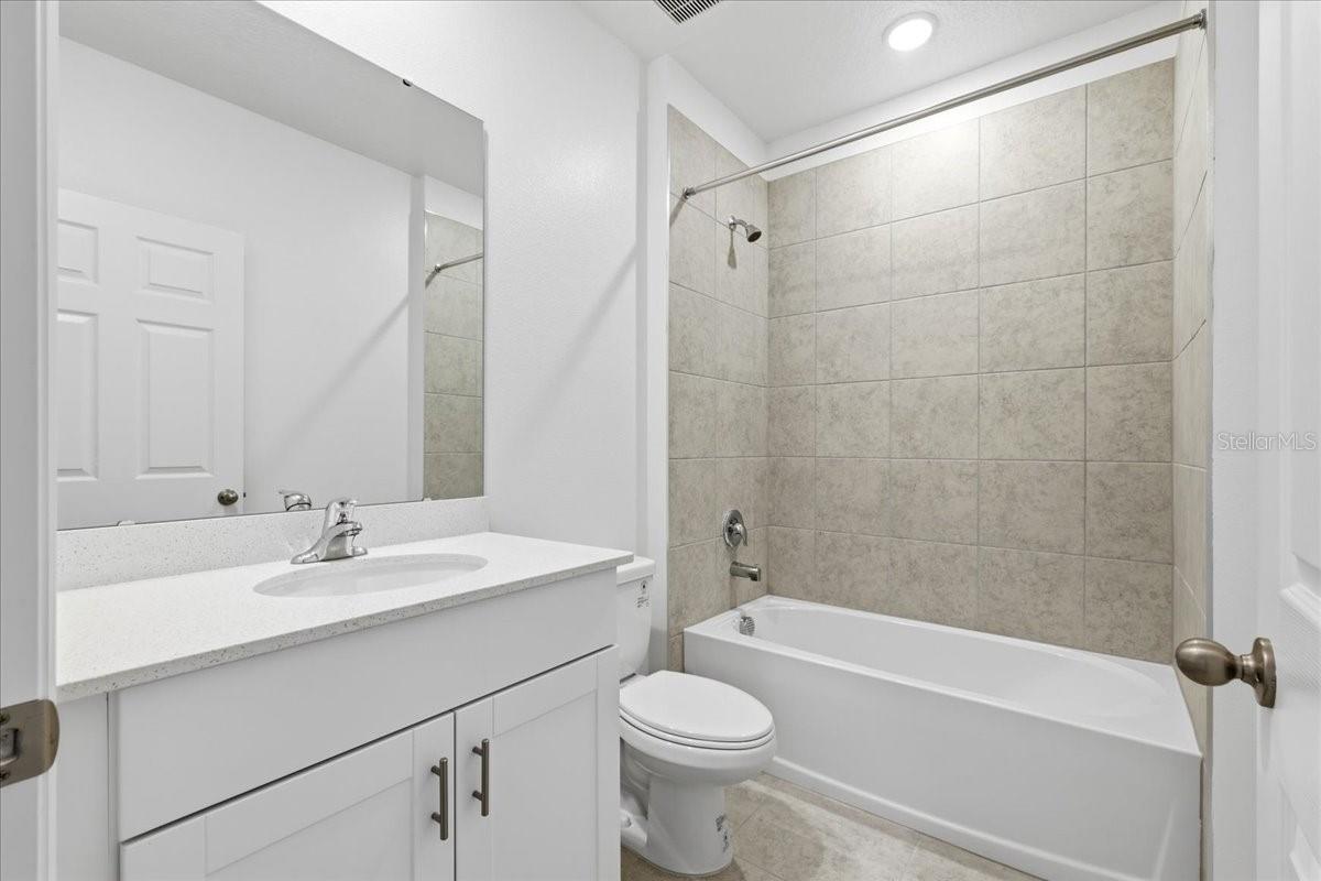 143 BOTTLE BRUSH DRIVE