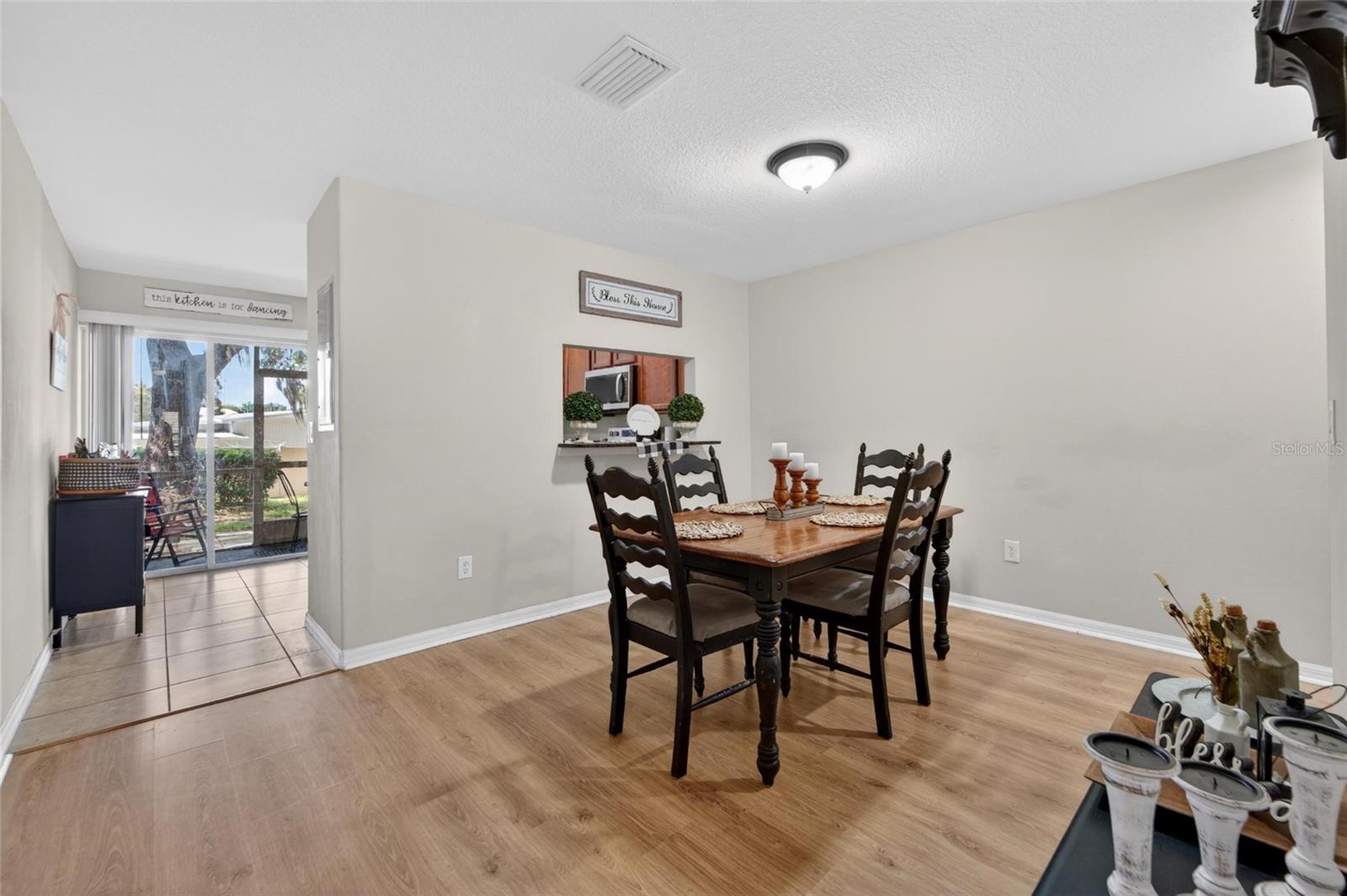 EILAND PARK TOWNHOMES - Residential