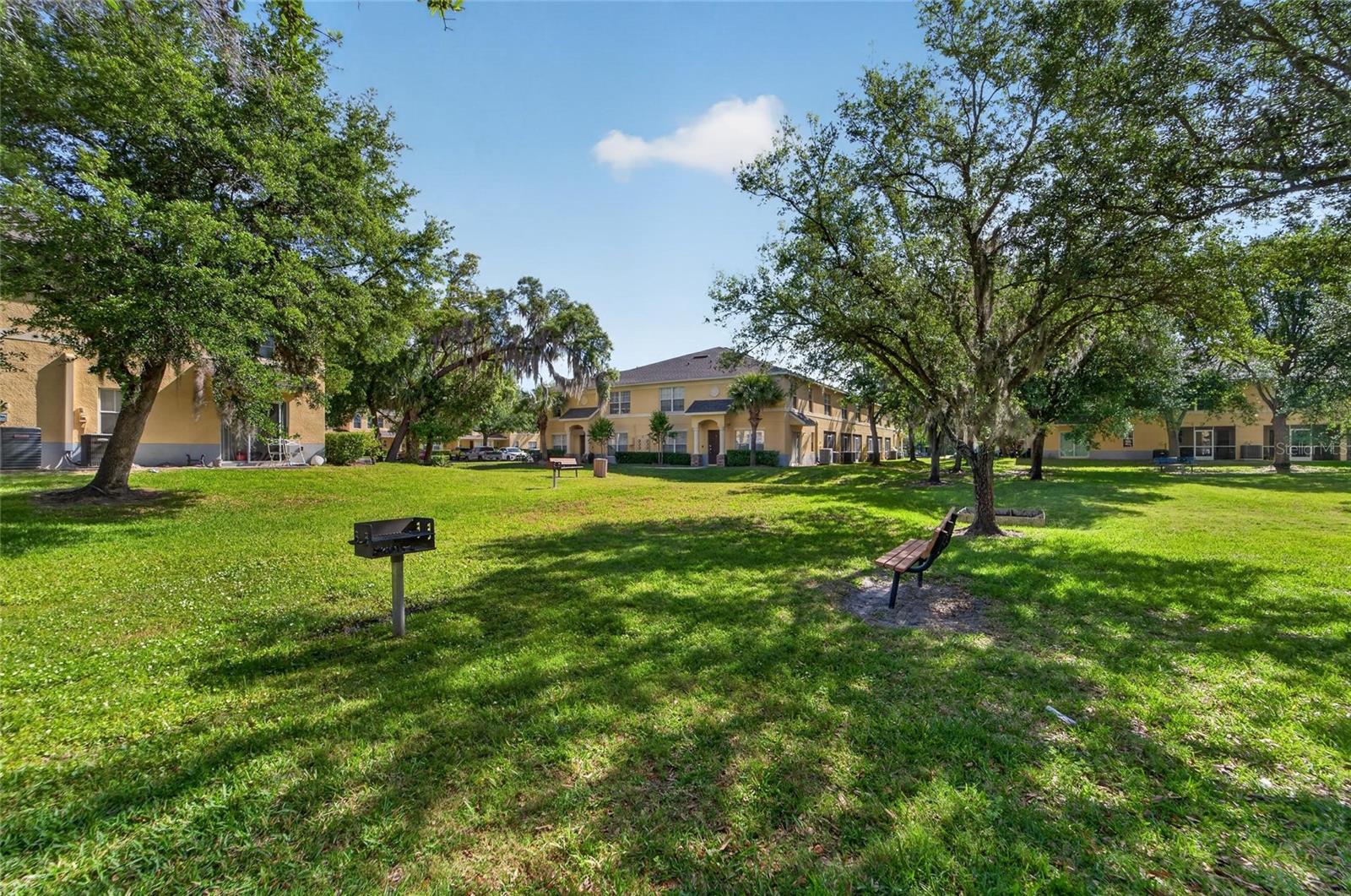 EILAND PARK TOWNHOMES - Residential