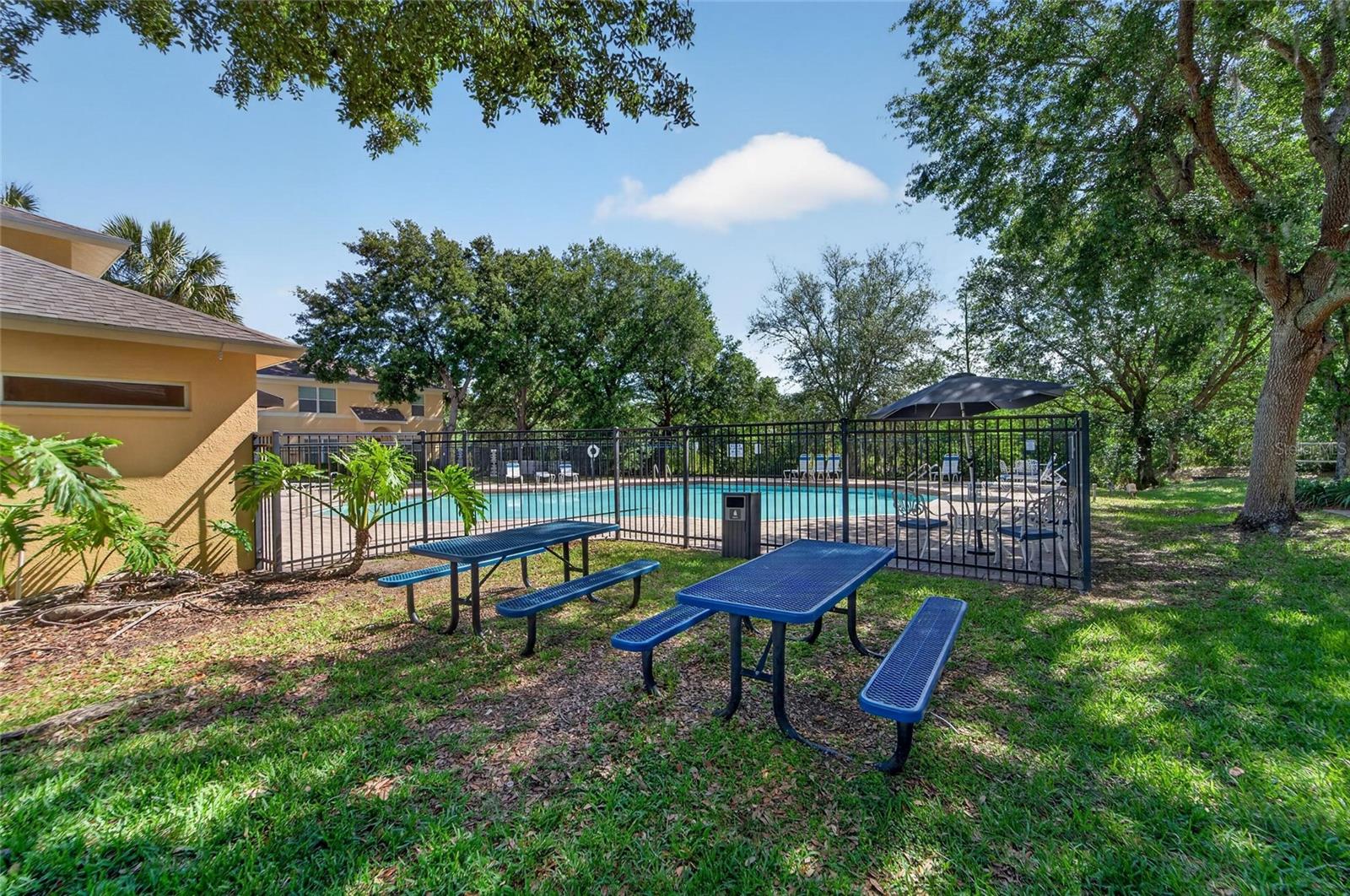 EILAND PARK TOWNHOMES - Residential