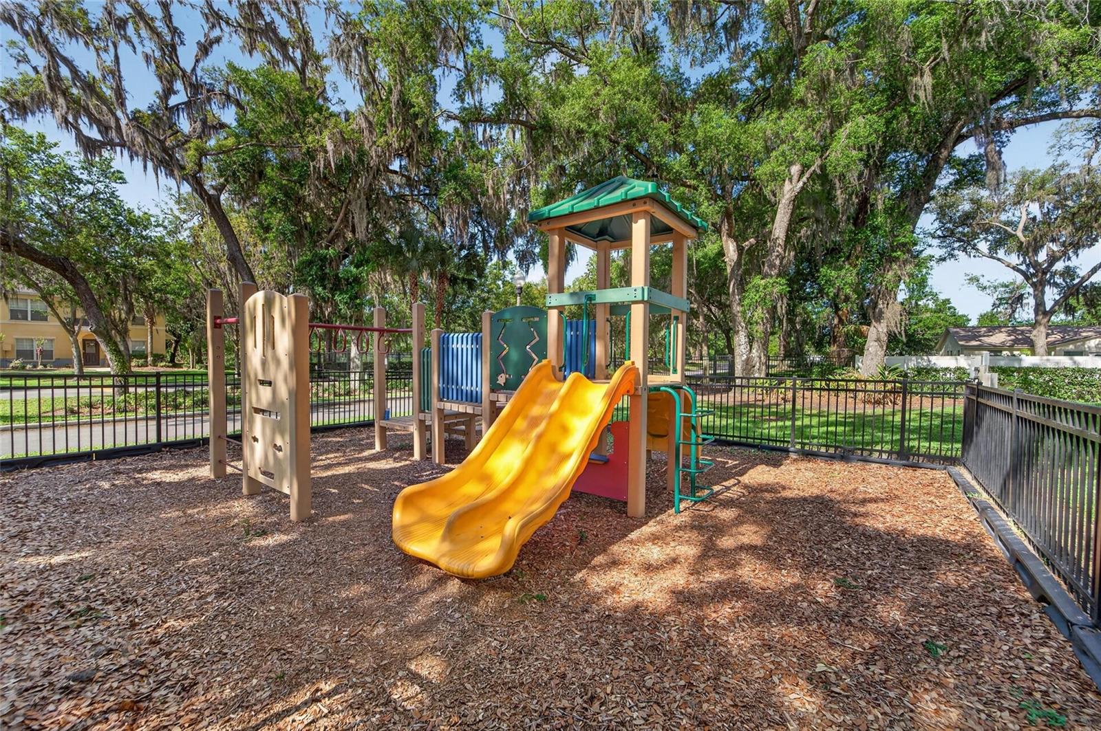 EILAND PARK TOWNHOMES - Residential