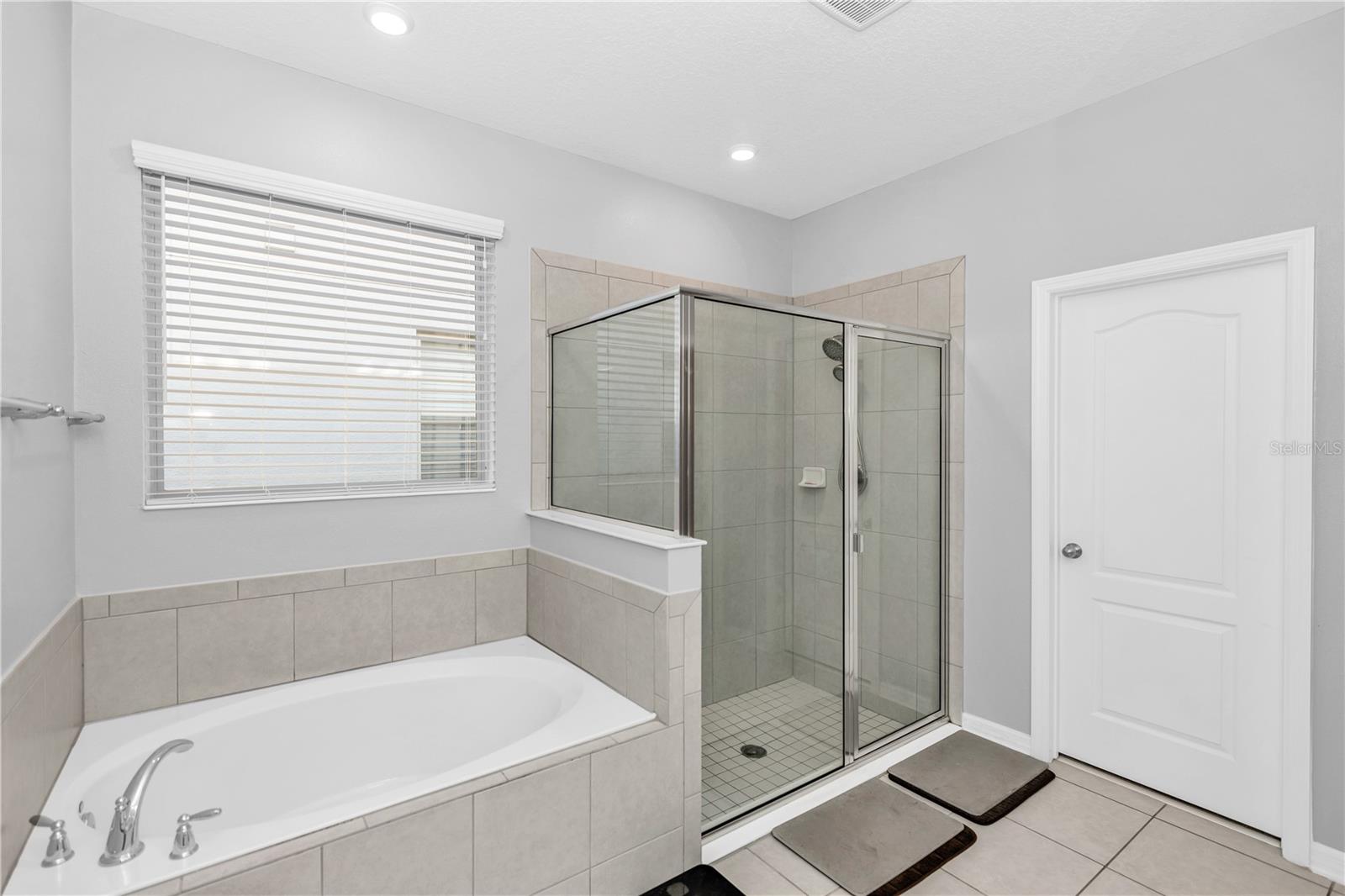 BAY MEADOW FARMS - Residential