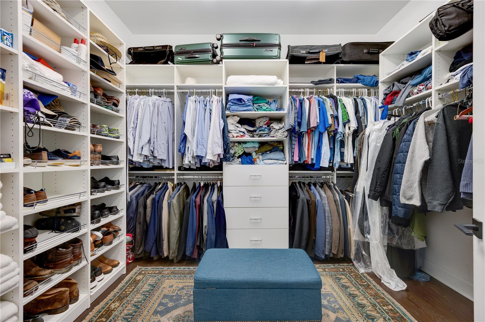 DAVIS ISLANDS PB10 PG52 TO 57 - Residential