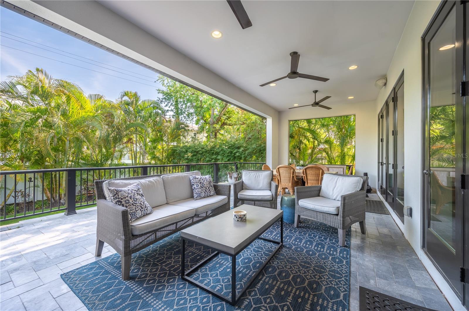 DAVIS ISLANDS PB10 PG52 TO 57 - Residential