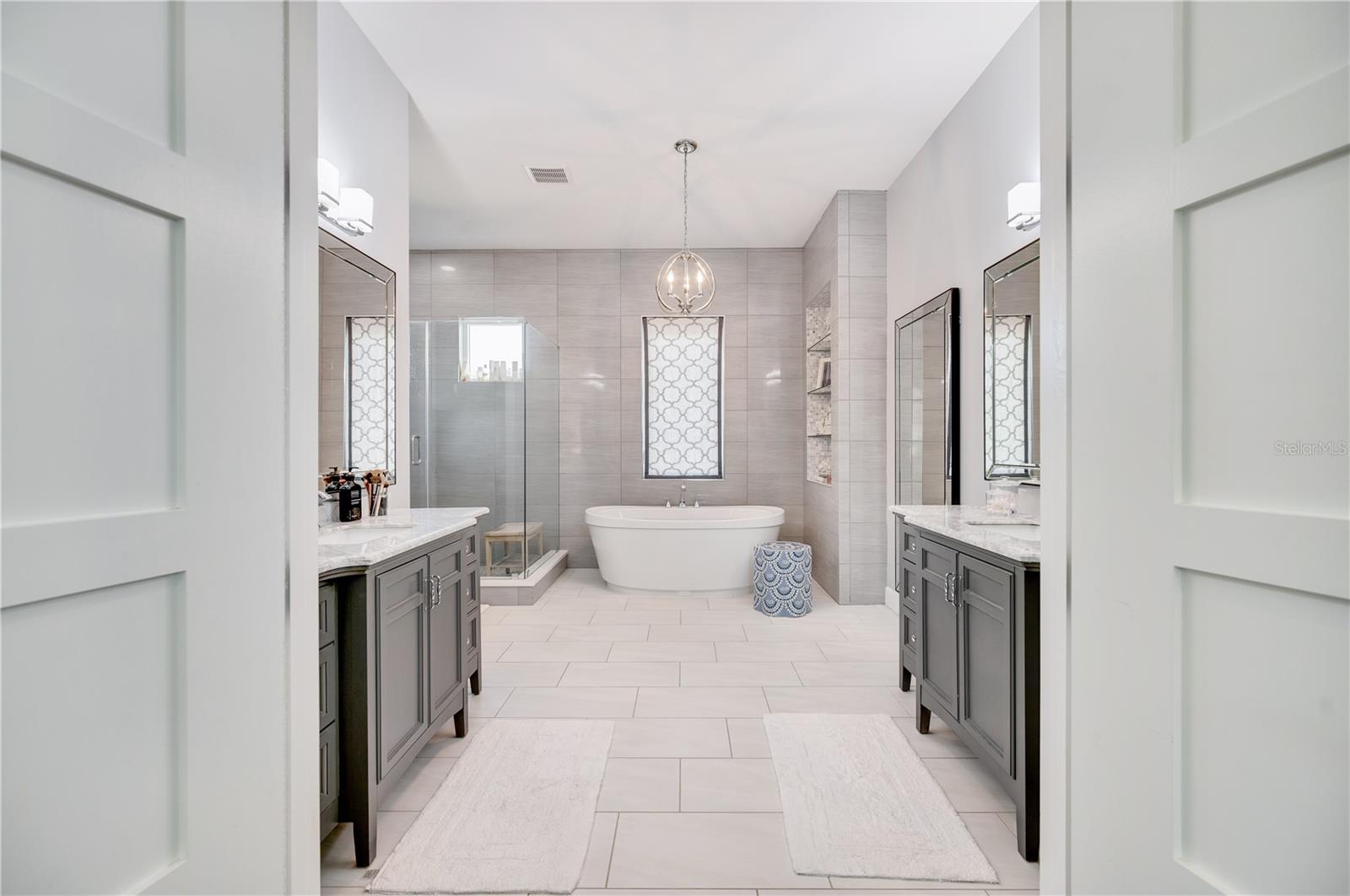 DAVIS ISLANDS PB10 PG52 TO 57 - Residential